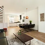 Stayci Serviced Royal Palace Apartman