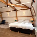 Stayci Serviced Royal Palace Apartment