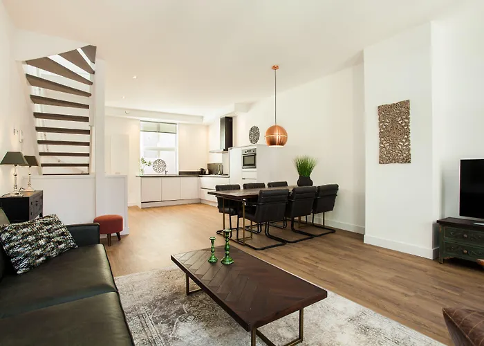 Stayci Serviced Royal Palace Apartment