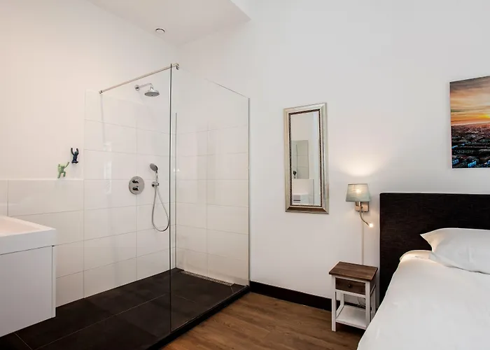 Stayci Serviced Royal Palace * Den Haag